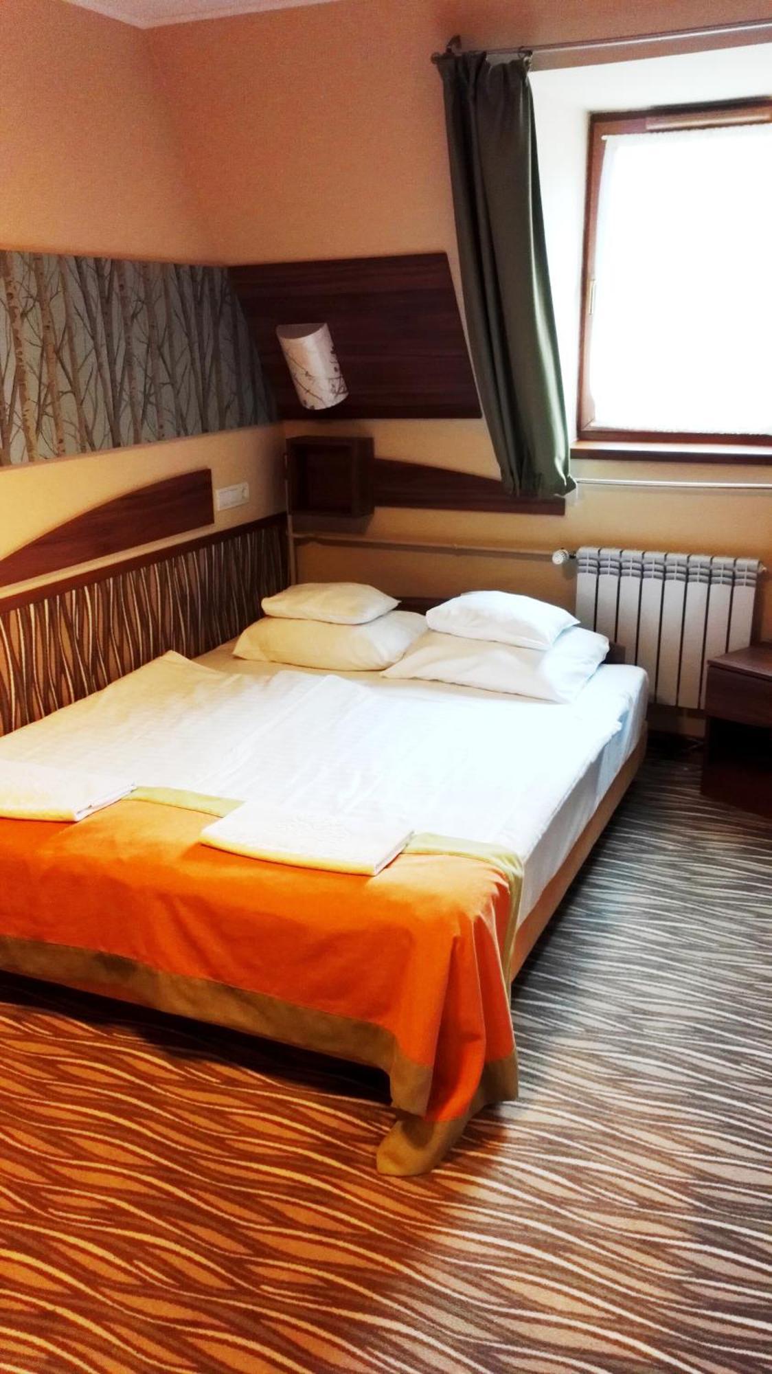 Park Hotel Gyula Buitenkant foto