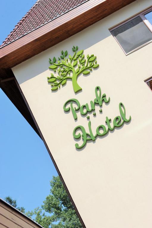 Park Hotel Gyula Buitenkant foto
